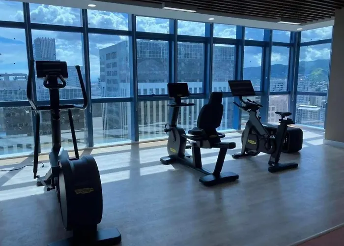 Luxury 2-br, 2 Baths At 38 Park Ave With Panoramic View * セブ市